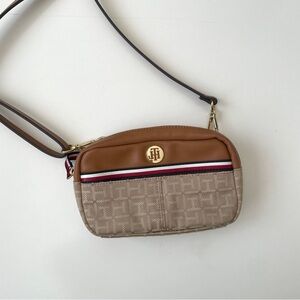 Tommy Hilfiger Logo Signature Convertible Belt Bag Tan Mini Crossbody